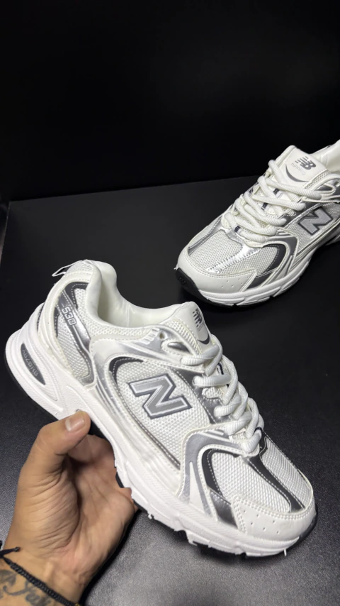 Tênis NB 530