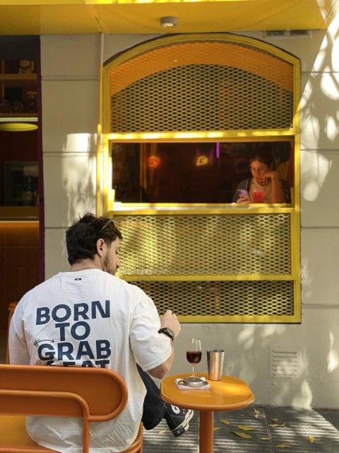 Remera Born - comprar online