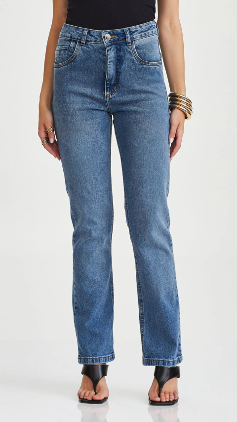 Calça Reta Aria Cós Médio – Elegância Essencial