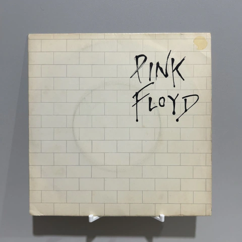 CP - Pink Floyd - Another Brick In The Wall Part II (1979) - Reino Unido