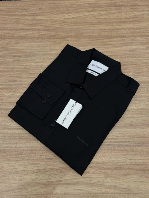 Camisa Manga Longa Básica Masculina Calvin Klein Jeans Lisa Logo no Peito