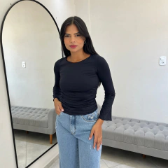 Blusa Manga Longa Flare