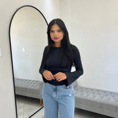 Blusa Manga Longa Flare