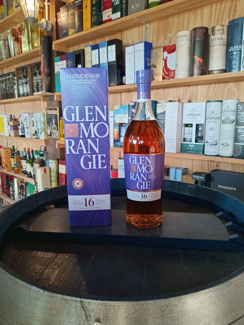 Glenmorangie 16 Yers Old The Vindima Bourbon and Madeira Cask