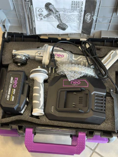 AMOLADORA 20V NEO