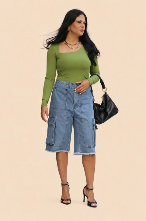 BLUSA DECOTE ASSIMÉTRICO