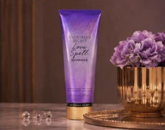 Victoria’s Secret Love Spell Shimmer Loção Perfumada 236ml - comprar online