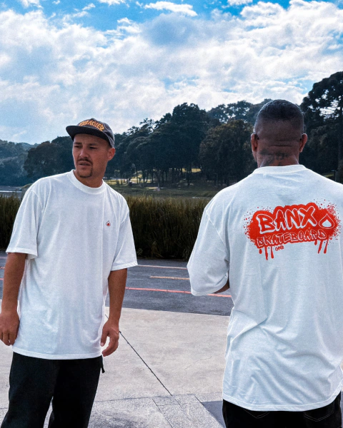 Imagem do Camiseta Bomber costas