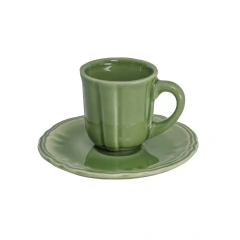 Xícaras de café cereja verde