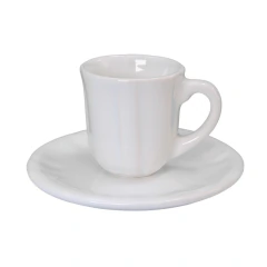 Xícara de café cereja branco