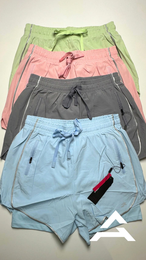 Short Con Calza
