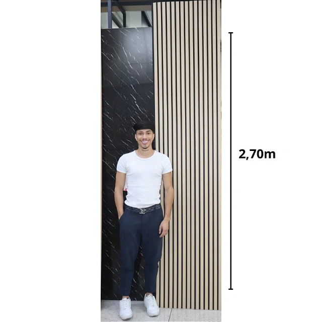 Placa de painel ripado de MDF de 2,70 m por 60 cm