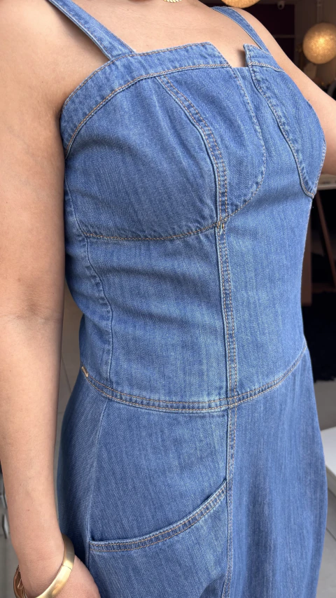 (17243) VESTIDO ILICITO MIDI JEANS COM RECORTE