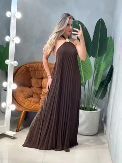 Vestido Longo em Crepe Frente Única Plissado com Fivela Alice Ref. 1946 Tamanho:Único;Cor:Vinho - comprar online