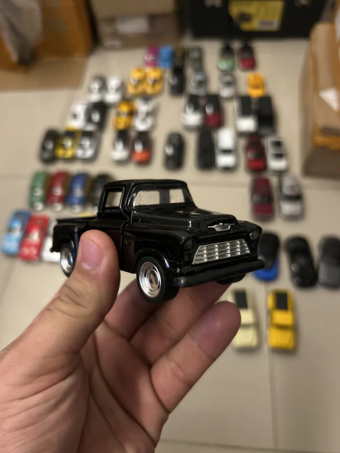 Miniatura Chevrolet 3100 Task Force Clássica Colecionável