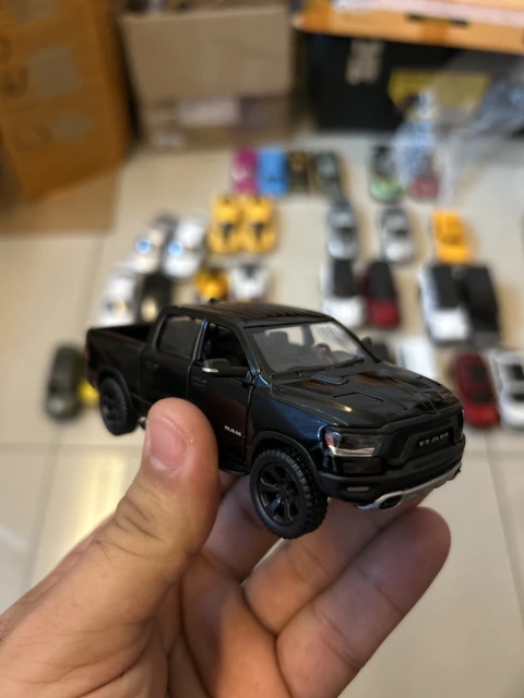 Miniatura RAM 1500 Rebel Colecionável
