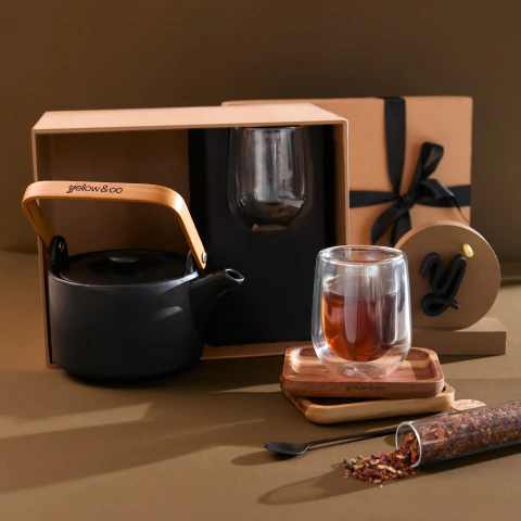 A Cup of Peace con tetera