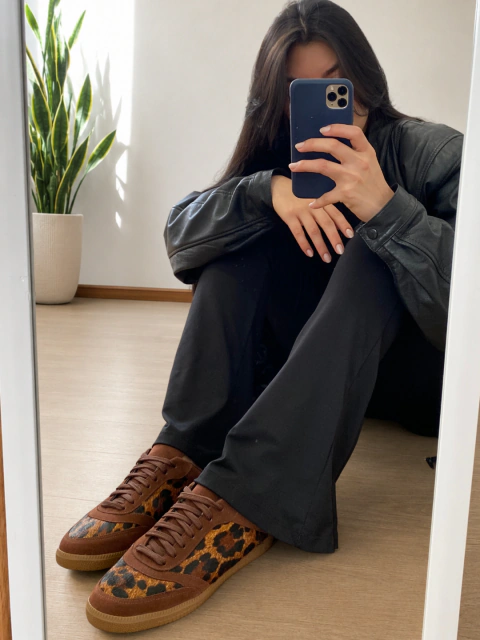Zapatilla Mule en Cuero Vacuno