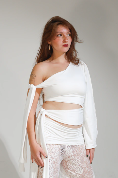 Blusa Cut Out Sculp