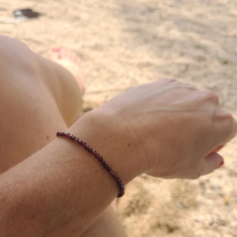 Pulseira Maré Guardiã da Vida - Granada, Pérola Natural e Prata 925