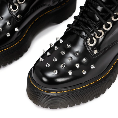 Coturno Estilo Inglês Verniz Preto Spike Punk na internet