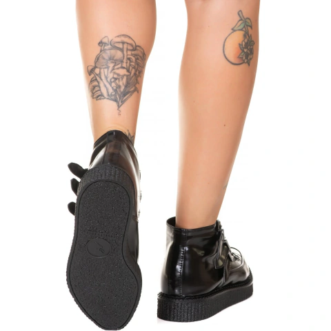 New Creeper Bico Fino Estilo Veggie Elvira Preto na internet