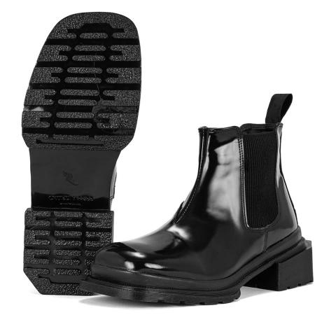 Bota Chelsea Cano Baixo Toledo Verniz Preto na internet