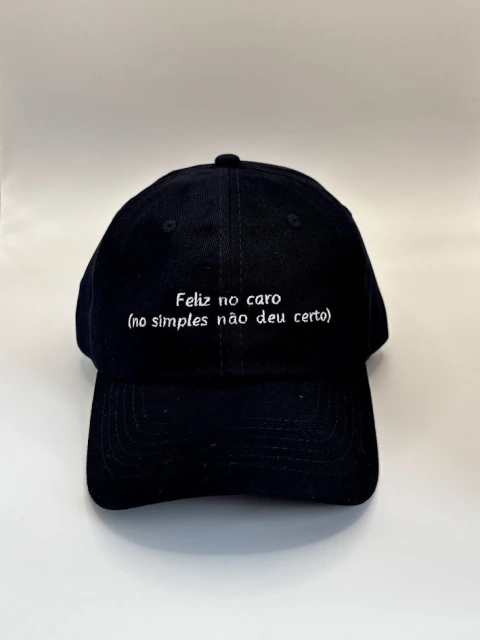 Boné: Feliz no caro (no simples não deu certo)