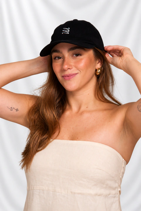Boné Lina Preto - Cru