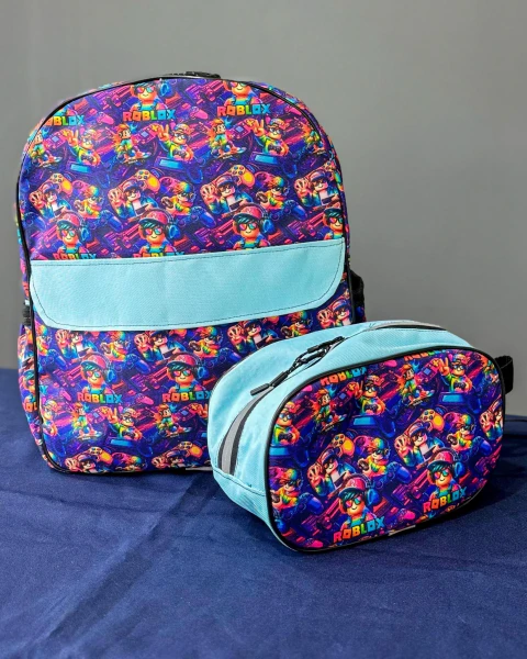 Mochila de roblox + cartuchera.