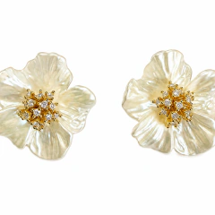 BRINCO FLOR ESMALTADO PEQUENO