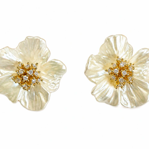 BRINCO FLOR ESMALTADO PEQUENO