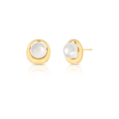 BRINCO MEDIO PEROLA SHELL REDONDO ACHATADO OVAL VAZADO ABAULADO CURVO 12MM/ 18X18X4MM BAN. DOURADO ACETINADO /BRANCO