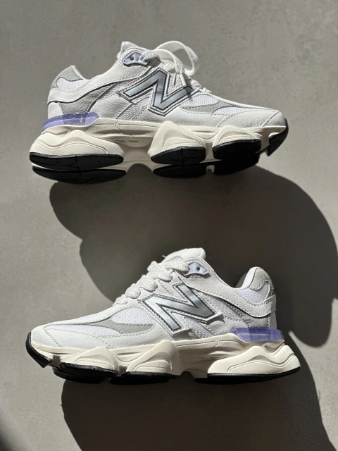 NEW BALANCE 9060 BEGE E BRANCO