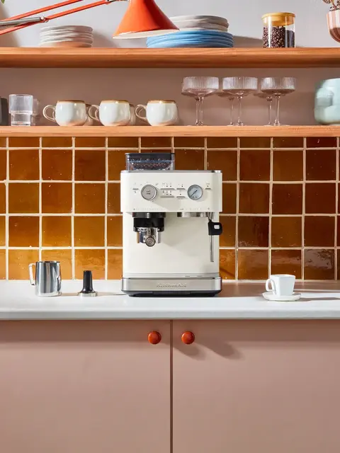 Cafetera espresso semiautomática con molinillo cónico de muelas Artisan
