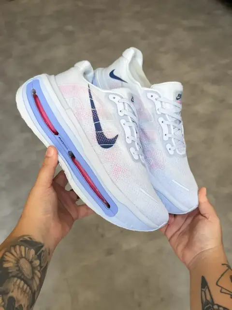 Tênis Nike Vomero Premium
