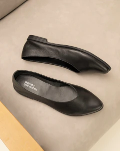 Sapatilha Couro Basic Bico Fino Preto