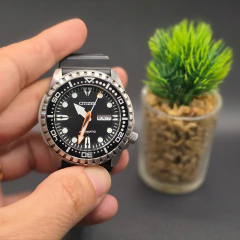 Relógio Citizen Promaster Marine Automatic Diver 200m - Preto (Ref. TZ31123T / NY0080-11E) usado sem detalhes