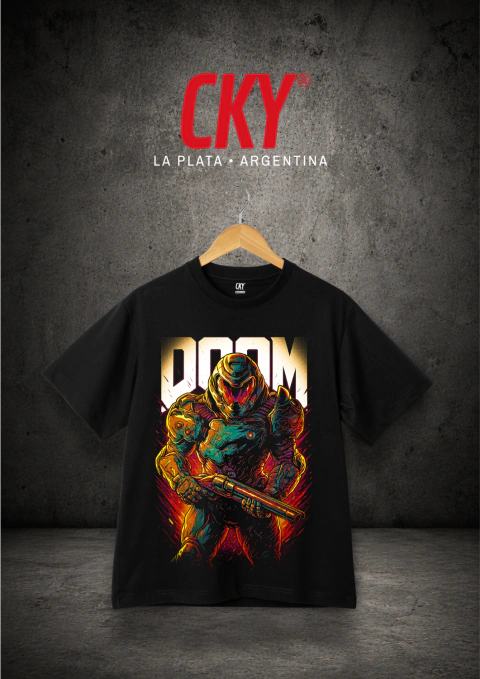 REMERA OVERSIZE DOOM