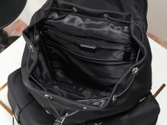 Mochila Re-nylon Prada na internet