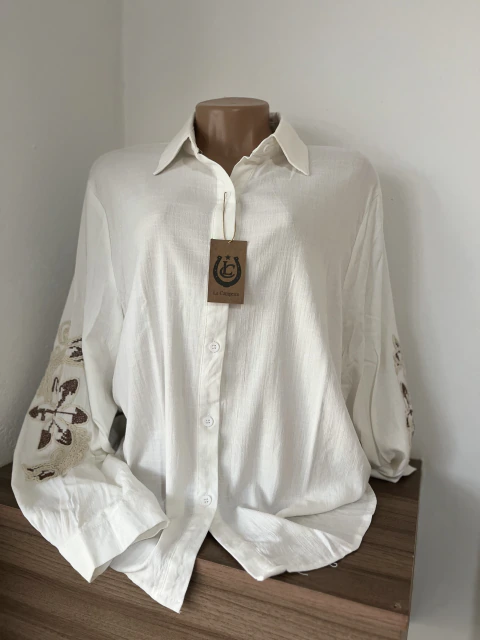 Camisa Bordada