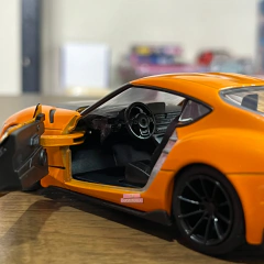 Miniatura Toyota GR Supra Velozes e Furiosos 1/32 esportivo - loja online