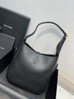 Bolsa pequena LE 5 À 7 na internet