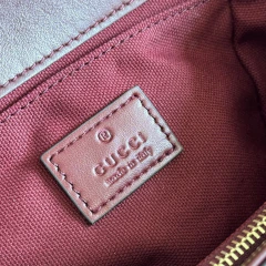 Gucci GG MARMONT na internet