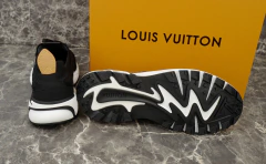 Tênis Louis Vuitton Runner Tatic - comprar online