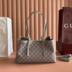 Gucci GG Emblem large tote bag media