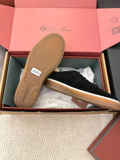 Loro Piana Tennis Walk na internet