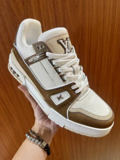 Tênis Louis Vuitton LV Trainer na internet