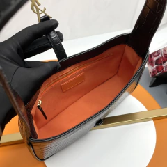 Bolsa Saint Laurent Le 5 À 7 em couro efeito crocodilo - comprar online