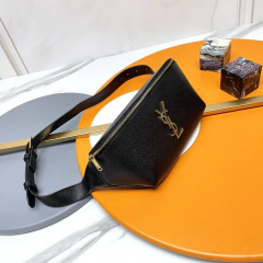 Pochete Saint Laurent Classic na internet